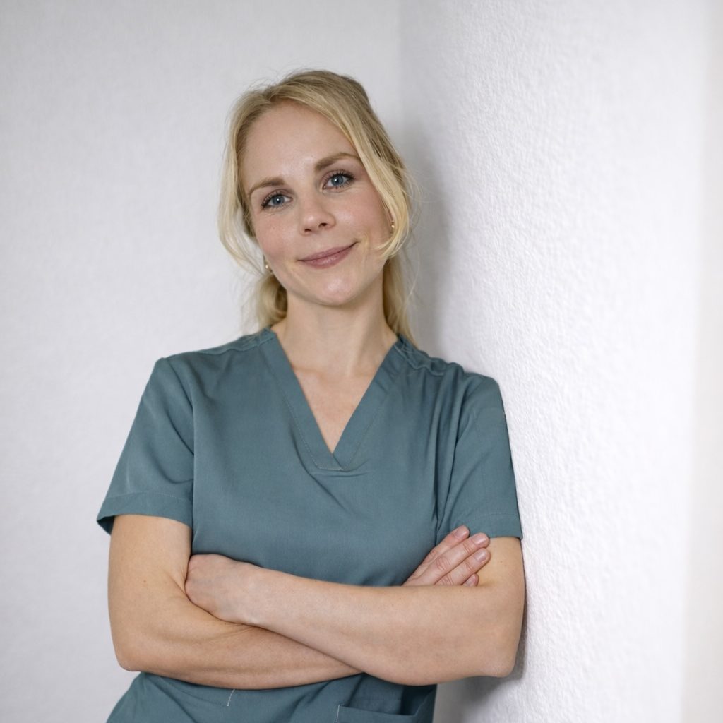 Fachärztin Fr. Julia M. Pohl Fachärztin Fr. Julia M. Pohl